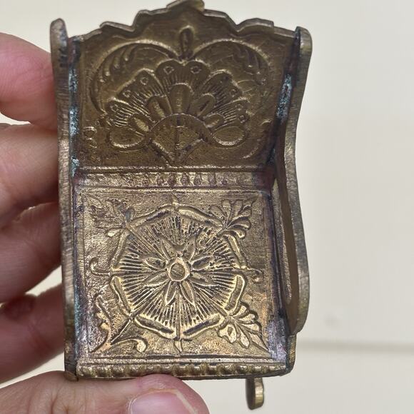 VTG Brass Dollhouse Miniature Furniture Set Ornate Floral Design 1970s India - Picture 4 of 16